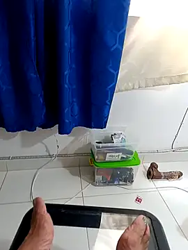 freyadevil333 online show from February 11, 6:11 pm