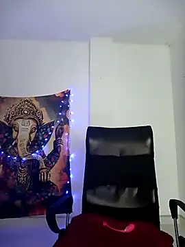 freyadevil333 online show from February 26, 5:20 am