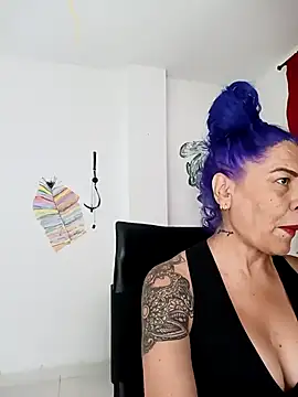 freyadevil333 online show from September 24, 6:06 am