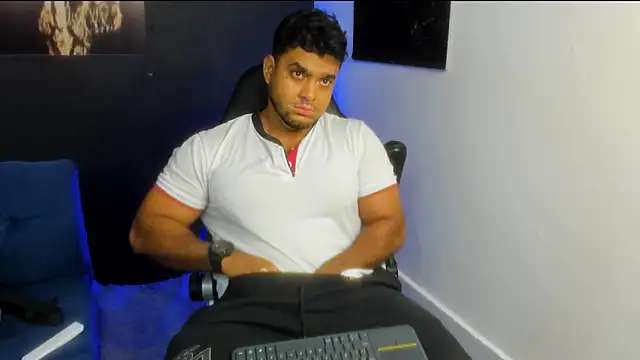 Big furry bear13 online show from November 22, 9:52 am