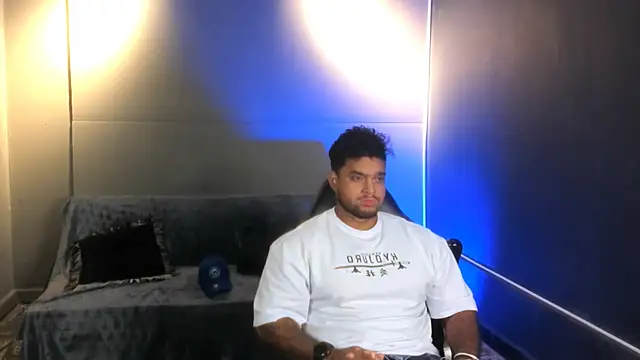 Big furry bear13 online show from December 16, 5:34 am