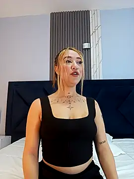 MollyCruz online show from March 1, 11:39 am