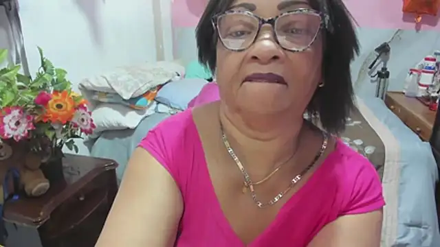 Snapshot of Mrs_mommy_ chatting on July 1, 7:35 pm Mrs mommy online show from July 1, 7:35 pm