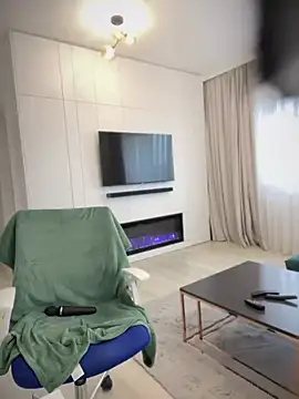 Snapshot of HotXMom chatting on February 8, 7:37 am HotXMom online show from February 8, 7:37 am