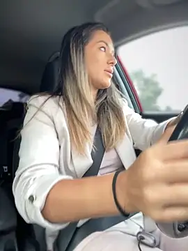 Snapshot of HotXMom chatting on September 16, 6:03 am HotXMom online show from September 16, 6:03 am