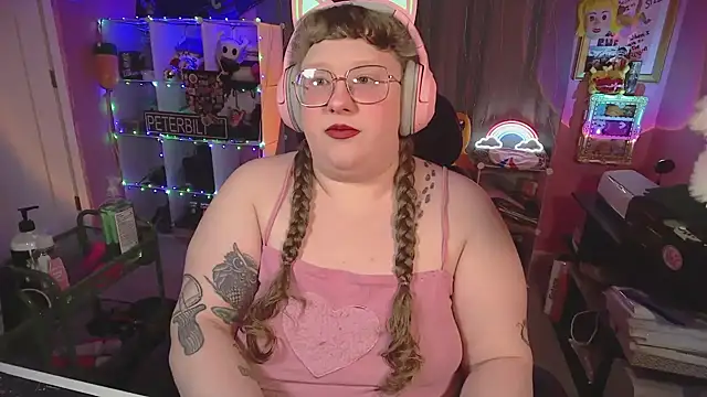 FatVeronica online show from February 26, 1:37 am