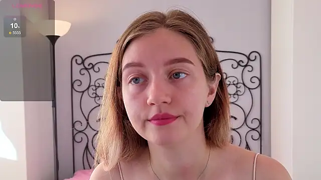 Snapshot of Ksuhesa chatting on October 25, 3:25 am Ksuhesa online show from October 25, 3:25 am