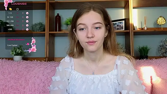 Snapshot of Ksuhesa chatting on October 31, 2:12 am Ksuhesa online show from October 31, 2:12 am