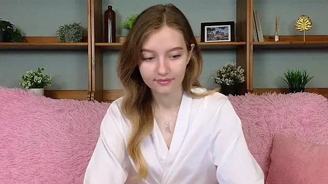 Snapshot of Ksuhesa chatting on November 18, 1:33 am Ksuhesa online show from November 18, 1:33 am