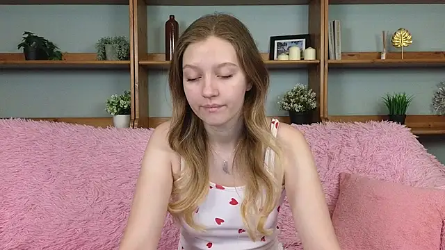 Snapshot of Ksuhesa chatting on November 22, 1:04 am Ksuhesa online show from November 22, 1:04 am