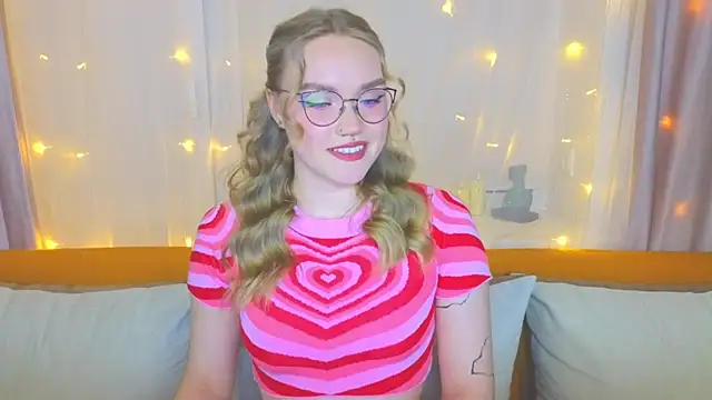 Aurora Golden1 online show from March 18, 4:04 pm