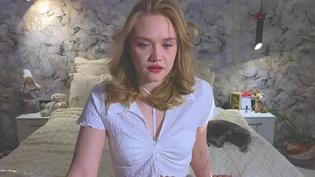 Aurora Golden1 online show from April 1, 1:06 am