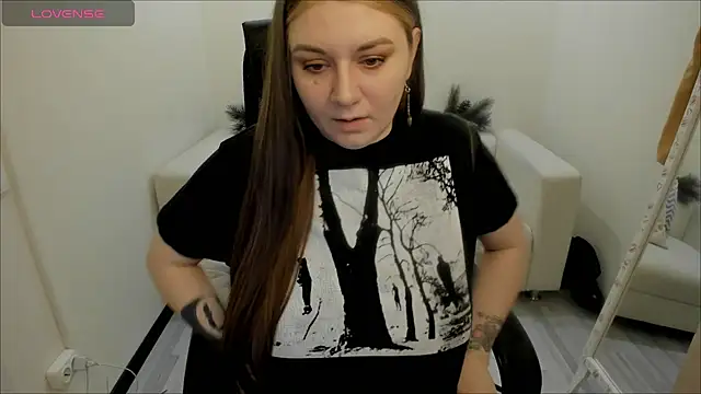 AlisaBacker online show from December 28, 2:53 pm