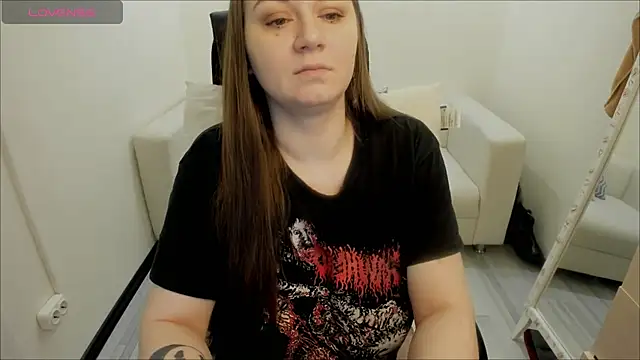 AlisaBacker online show from January 16, 9:30 pm