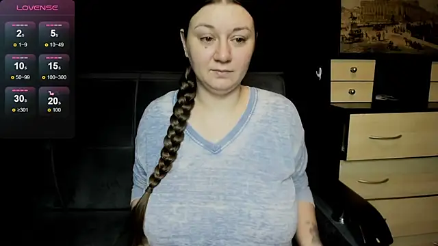 AlisaBacker online show from April 5, 4:37 pm