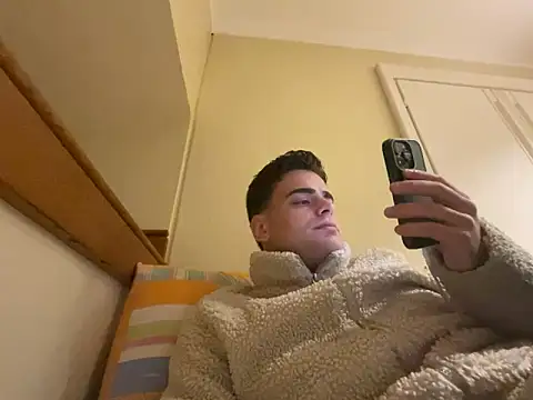 Snapshot of cubalibre02 chatting on November 27, 9:17 pm cubalibre02 online show from November 27, 9:17 pm