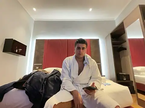 Snapshot of cubalibre02 chatting on November 29, 4:32 pm cubalibre02 online show from November 29, 4:32 pm