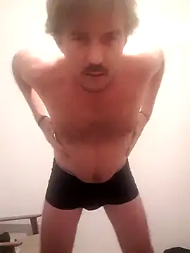 Snapshot of hornyboyopen chatting on December 7, 10:50 pm hornyboyopen online show from December 7, 10:50 pm