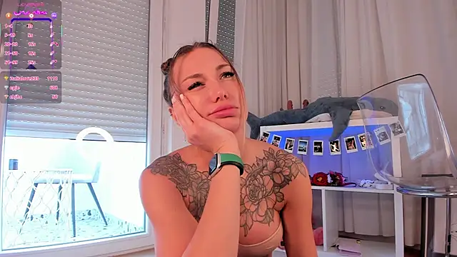 seilyfox online show from September 17, 8:38 am