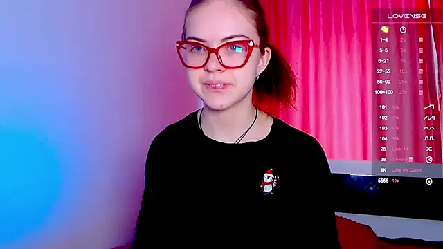 Snapshot of Sarah_HS chatting on January 6, 8:03 am Sarah HS online show from January 6, 8:03 am