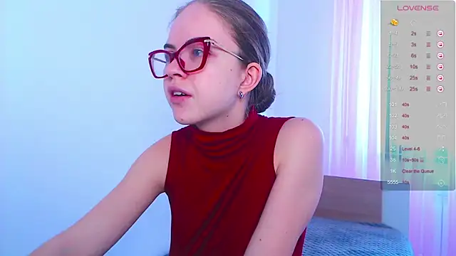 Snapshot of Sarah_HS chatting on March 11, 7:26 am Sarah HS online show from March 11, 7:26 am