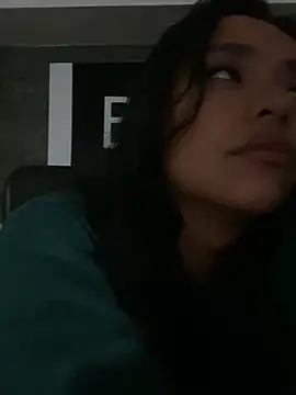 Snapshot of foxxy_nasty chatting on December 15, 3:45 am foxxy nasty online show from December 15, 3:45 am