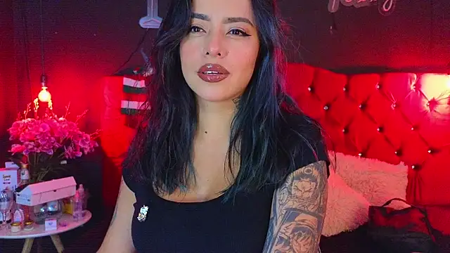 Snapshot of foxxy_nasty chatting on December 20, 8:12 pm foxxy nasty online show from December 20, 8:12 pm