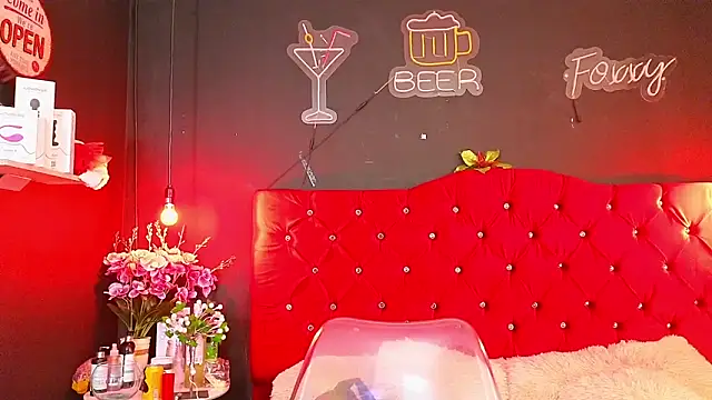 Snapshot of foxxy_nasty chatting on December 31, 4:35 pm foxxy nasty online show from December 31, 4:35 pm