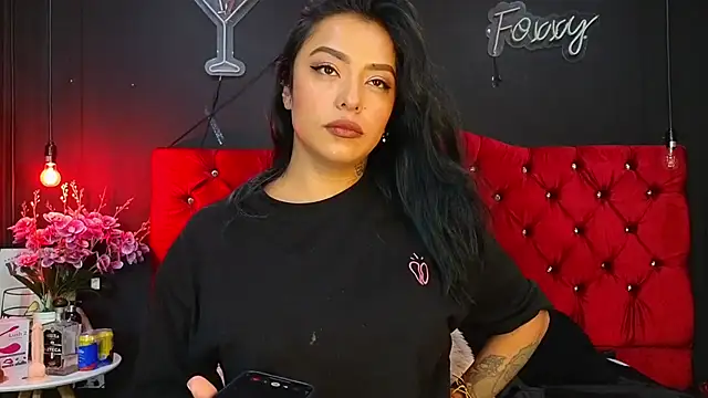 Snapshot of foxxy_nasty chatting on February 4, 5:55 pm foxxy nasty online show from February 4, 5:55 pm