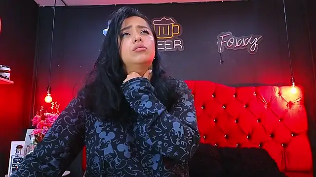 Snapshot of foxxy_nasty chatting on February 7, 9:15 pm foxxy nasty online show from February 7, 9:15 pm