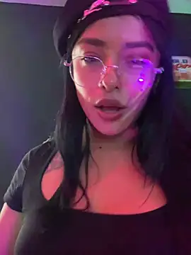 Snapshot of foxxy_nasty chatting on February 14, 5:57 pm foxxy nasty online show from February 14, 5:57 pm