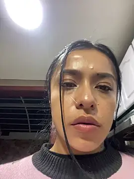 Snapshot of foxxy_nasty chatting on February 15, 11:47 pm foxxy nasty online show from February 15, 11:47 pm