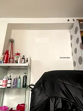 Snapshot of foxxy_nasty chatting on September 13, 7:24 pm foxxy nasty online show from September 13, 7:24 pm