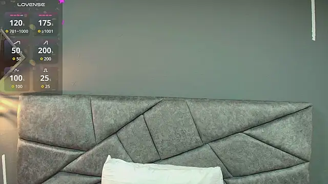 Snapshot of emmars_ chatting on February 28, 10:28 pm emmars online show from February 28, 10:28 pm
