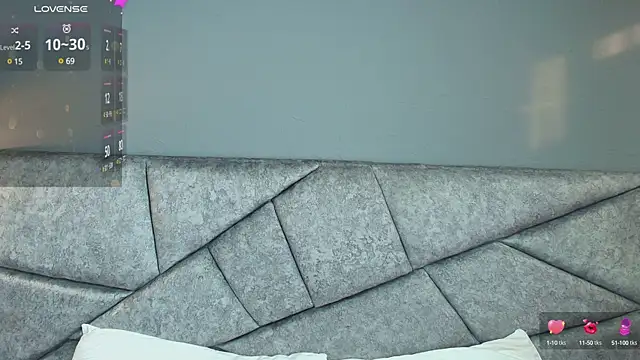 Snapshot of emmars_ chatting on March 1, 12:01 pm emmars online show from March 1, 12:01 pm