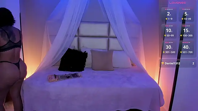 kristen kassi online show from October 15, 7:47 pm