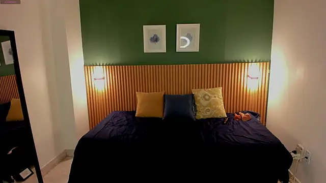 kristen kassi online show from April 14, 7:53 pm