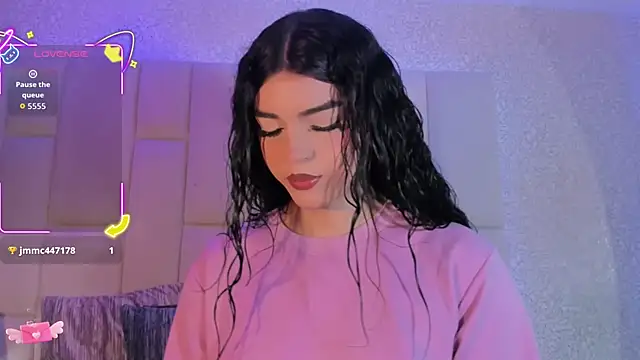 Summer walkerr online show from September 13, 12:49 pm