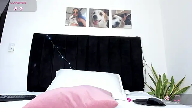 ImBlackEyes online show from February 27, 8:31 pm