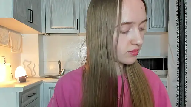 leslie my lovee online show from November 11, 7:03 pm