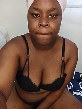 Snapshot of chocolete_candy chatting on December 3, 7:38 am chocolete candy online show from December 3, 7:38 am