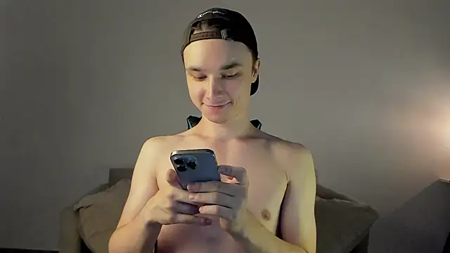 Snapshot of marcusmit chatting on January 15, 9:20 pm marcusmit online show from January 15, 9:20 pm