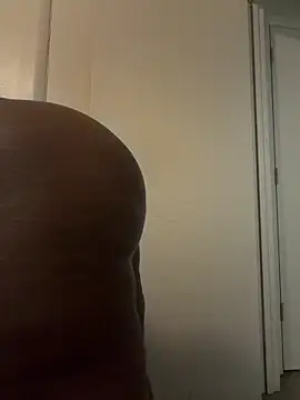 SweetChocolate555 online show from April 5, 12:52 am