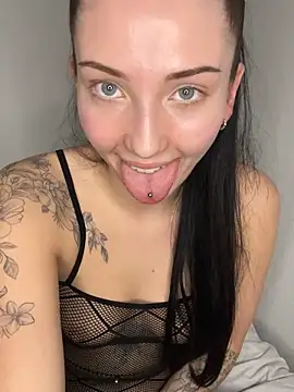 Snapshot of Sugarlina chatting on February 20, 10:48 pm Sugarlina online show from February 20, 10:48 pm