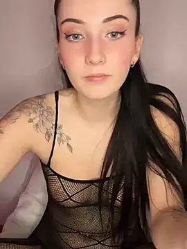 Snapshot of Sugarlina chatting on March 4, 10:05 pm Sugarlina online show from March 4, 10:05 pm