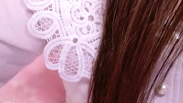 Snapshot of x--Miu--x chatting on January 5, 11:15 am x--Miu--x online show from January 5, 11:15 am