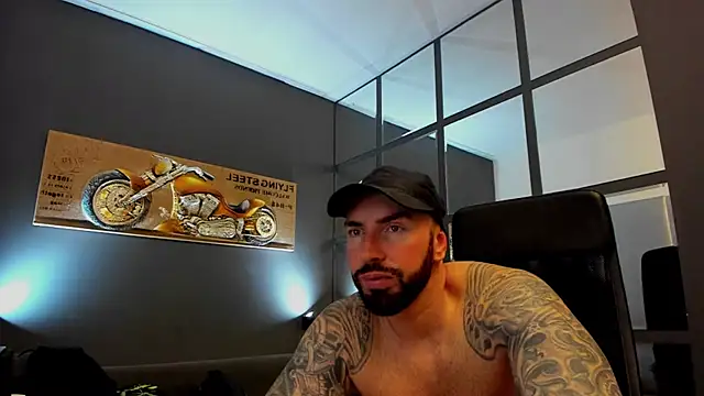 Snapshot of AronGrant chatting on January 10, 12:04 pm AronGrant online show from January 10, 12:04 pm