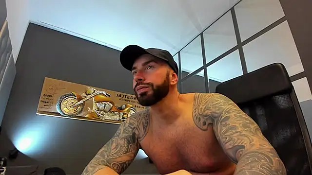Snapshot of AronGrant chatting on February 25, 12:45 pm AronGrant online show from February 25, 12:45 pm