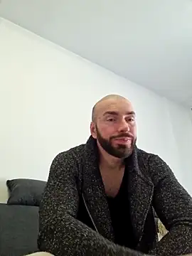 Snapshot of AronGrant chatting on March 2, 12:22 pm AronGrant online show from March 2, 12:22 pm