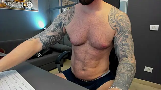 Snapshot of AronGrant chatting on March 3, 9:11 am AronGrant online show from March 3, 9:11 am